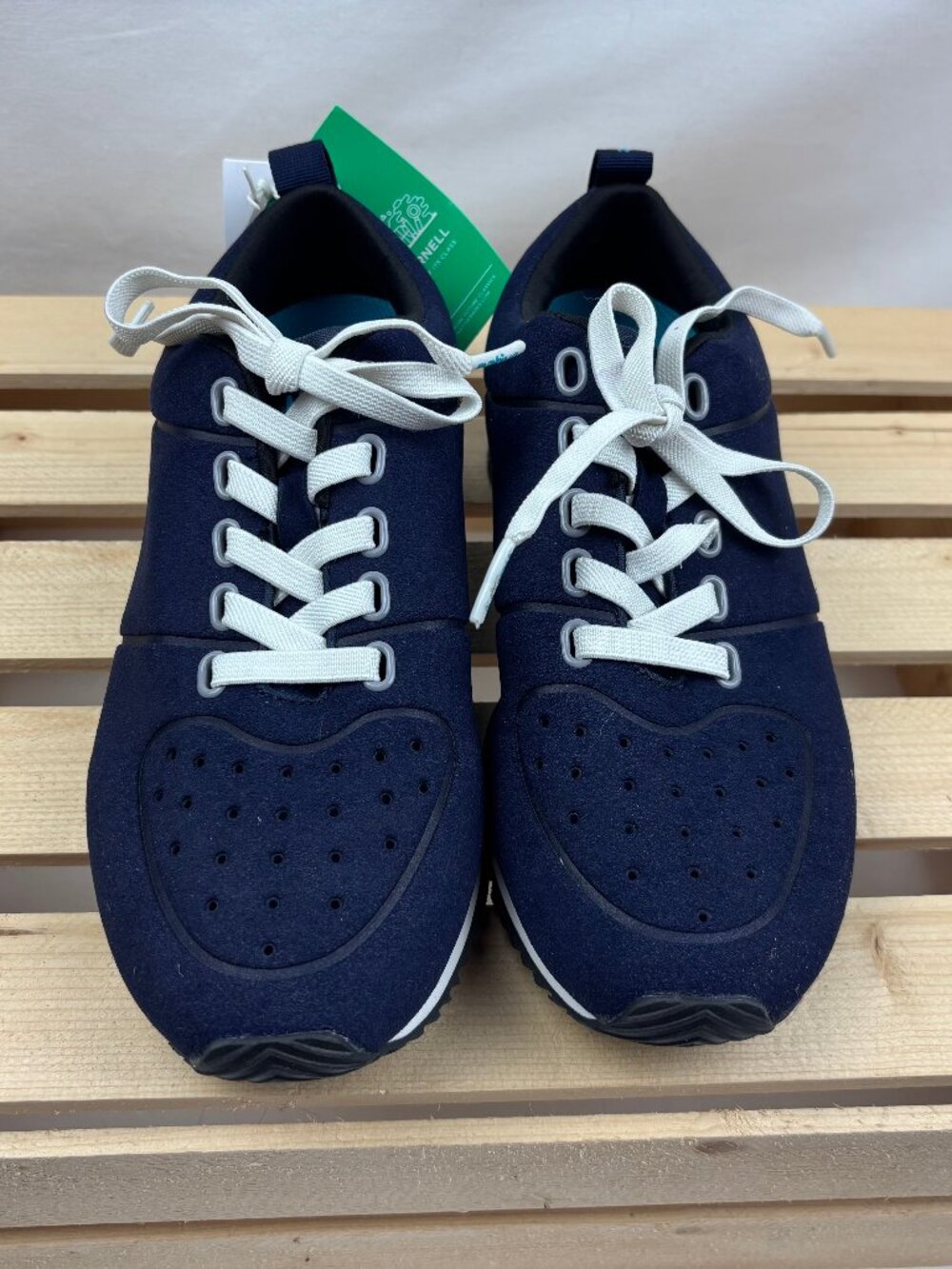 Native "Cornell" Navy Suede Shoes - Size 5.5-6 Women's (4 Youth/Men's, 35.5 EU)